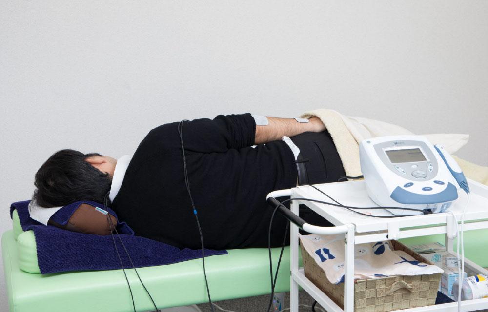 ほねキング整骨院 施術メニュー 最新型電気治療器のイメージ画像